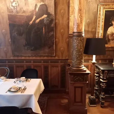 Dujardin Frühstückspension 4*