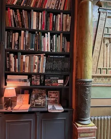 Dujardin Nocleg ze śniadaniem 4*